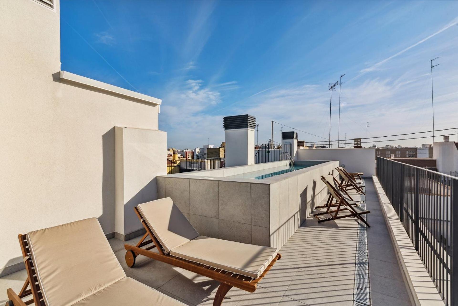 Limehome Valencia Carrer Del Pare Palau I Quer Exterior photo