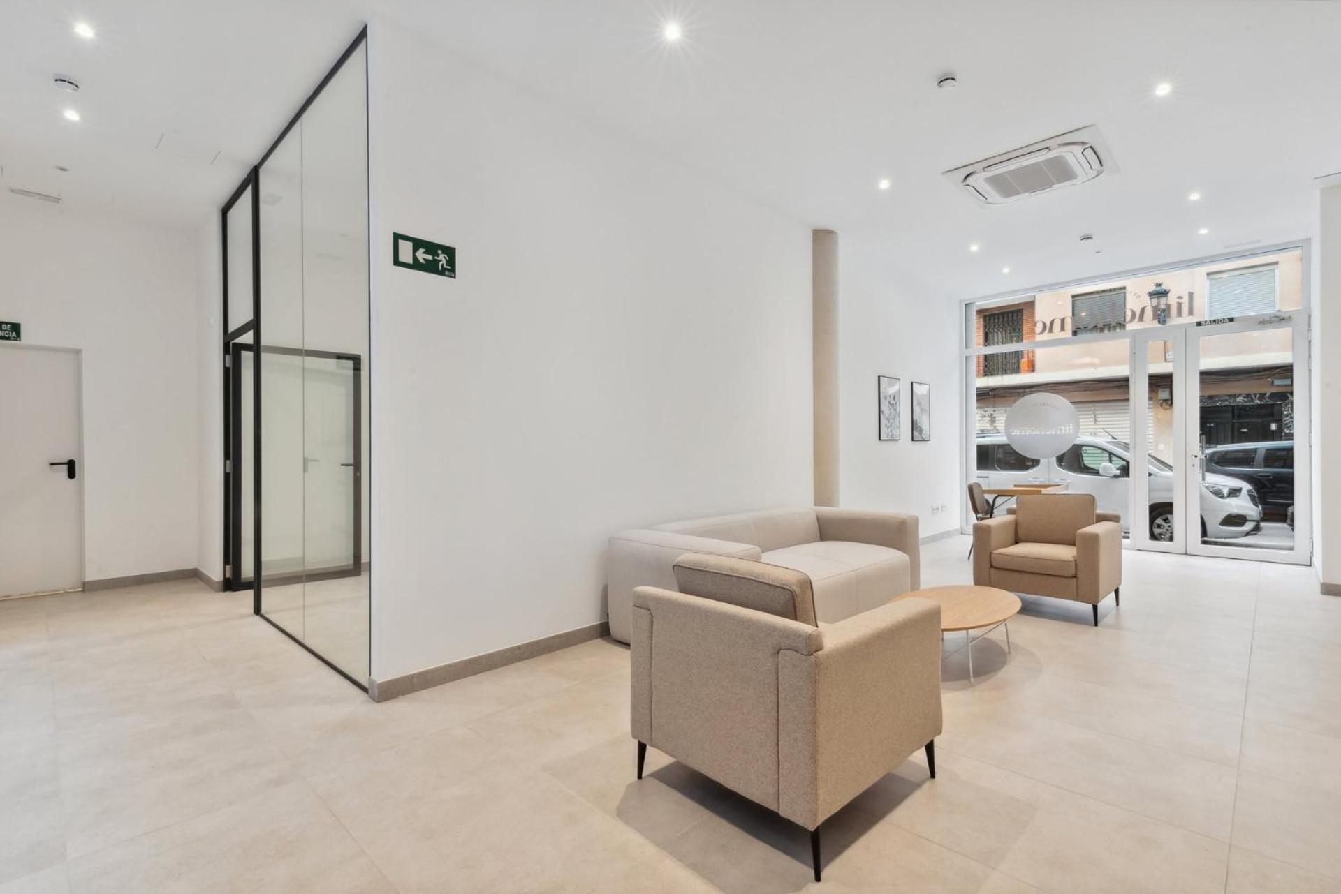 Limehome Valencia Carrer Del Pare Palau I Quer Exterior photo