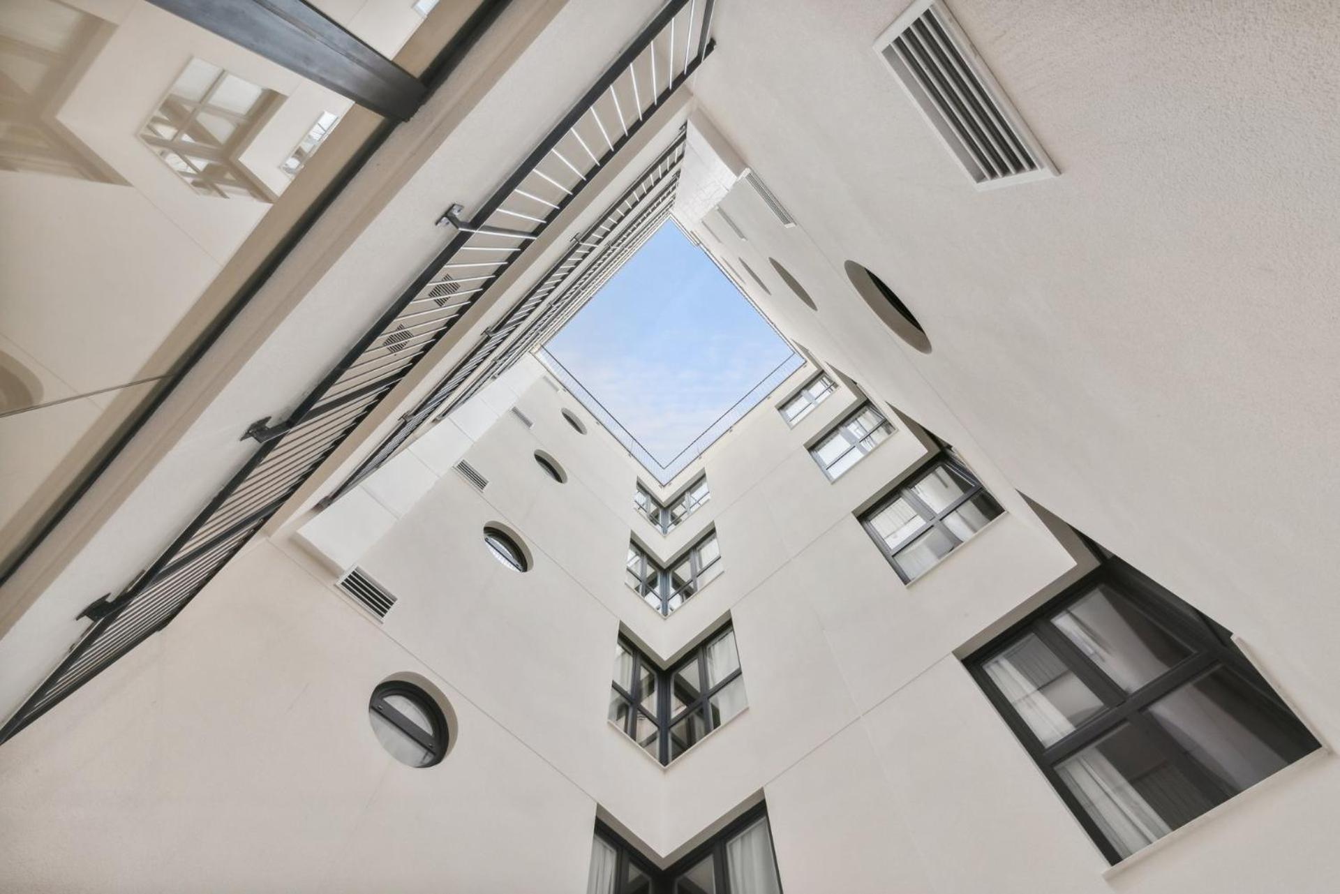 Limehome Valencia Carrer Del Pare Palau I Quer Exterior photo