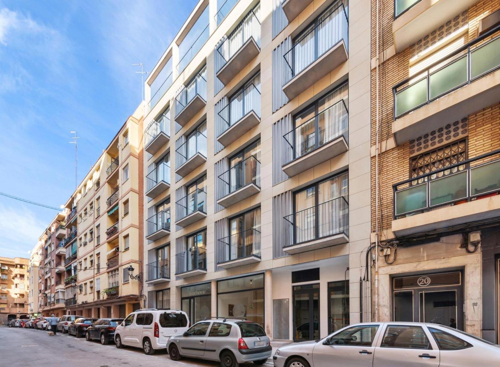 Limehome Valencia Carrer Del Pare Palau I Quer Exterior photo