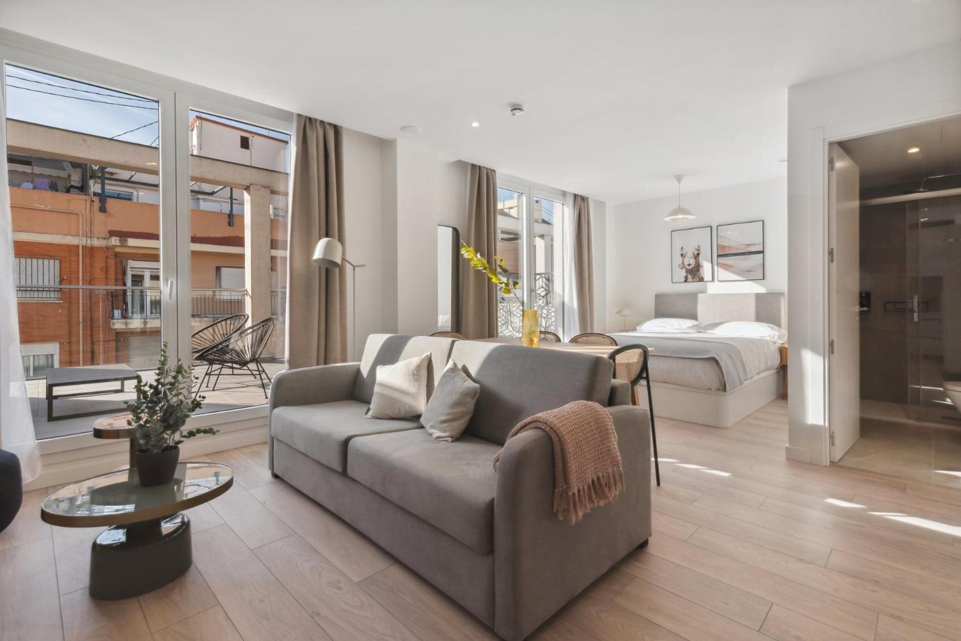 Limehome Valencia Carrer Del Pare Palau I Quer Exterior photo