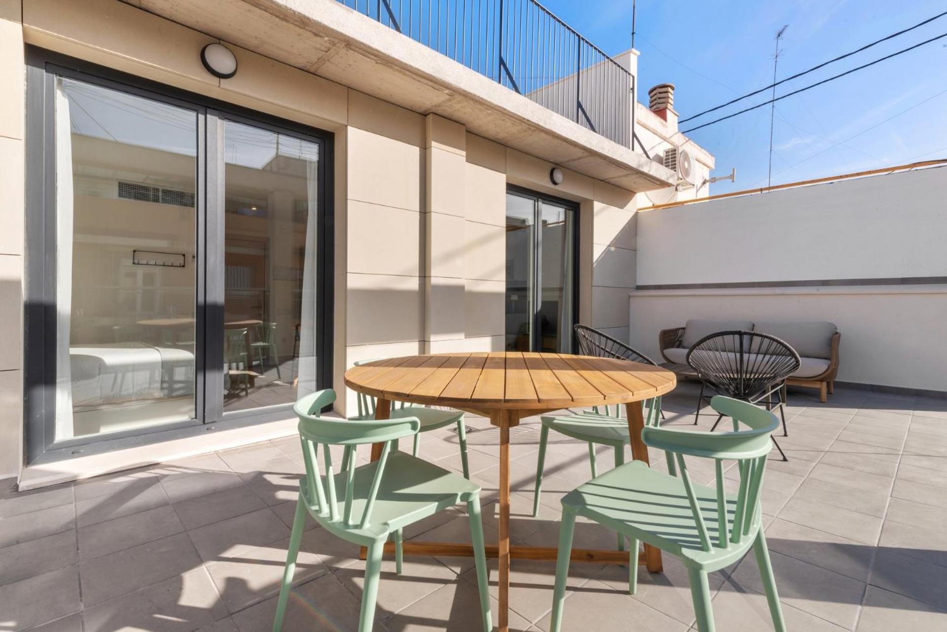 Limehome Valencia Carrer Del Pare Palau I Quer Exterior photo
