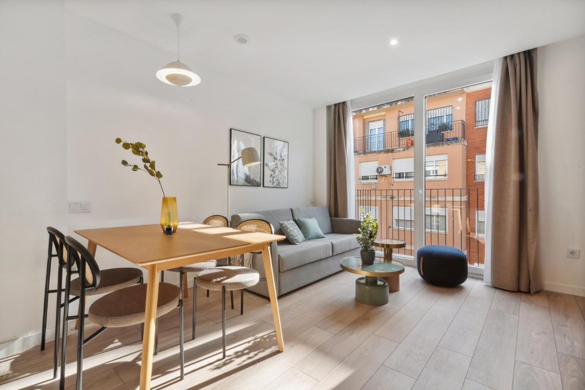 Limehome Valencia Carrer Del Pare Palau I Quer Exterior photo