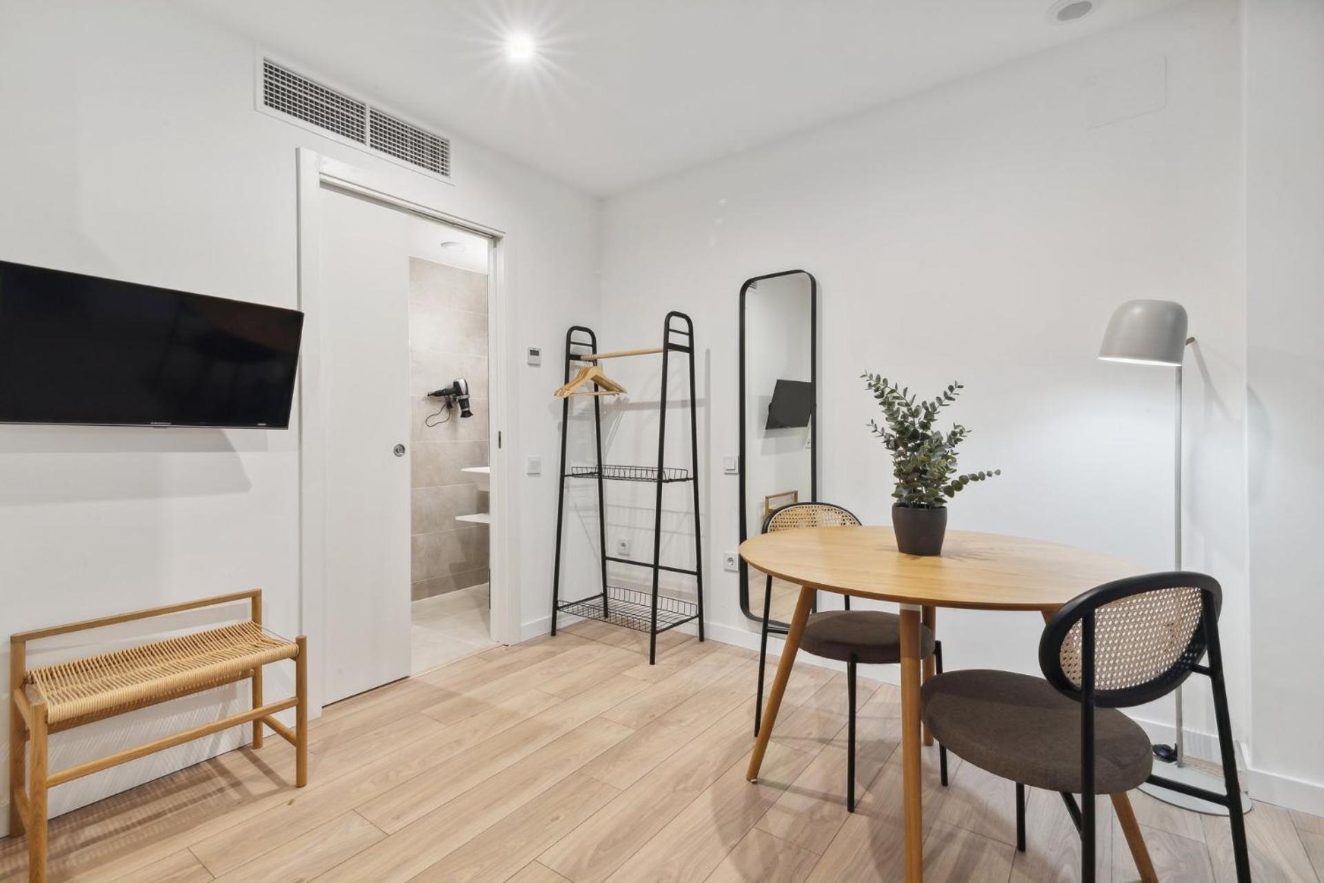 Limehome Valencia Carrer Del Pare Palau I Quer Room photo