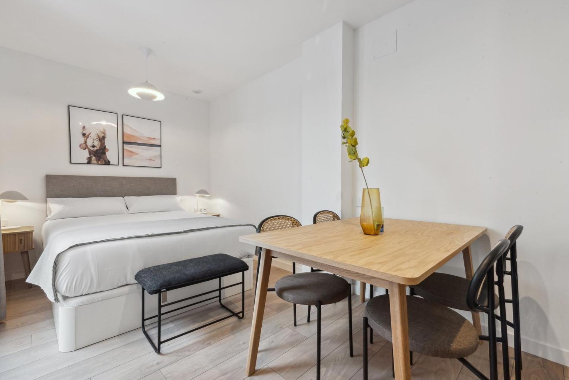 Limehome Valencia Carrer Del Pare Palau I Quer Room photo